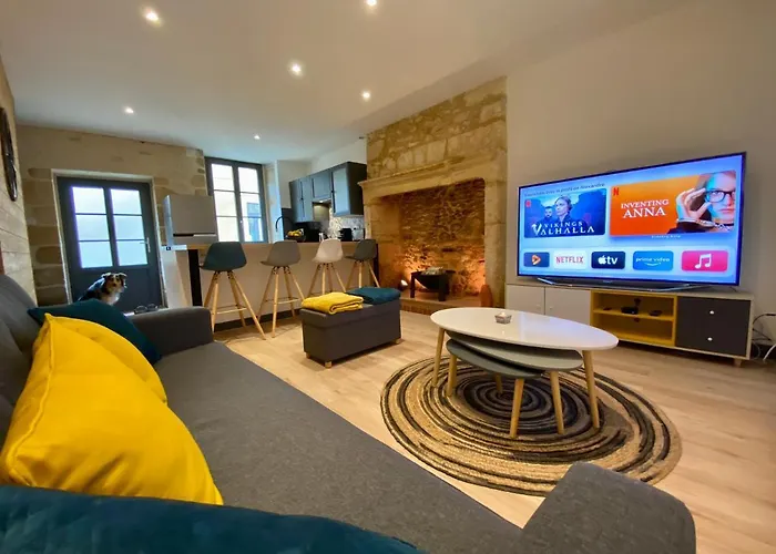 - Les Pierres D'alexandre Montignac-Lascaux